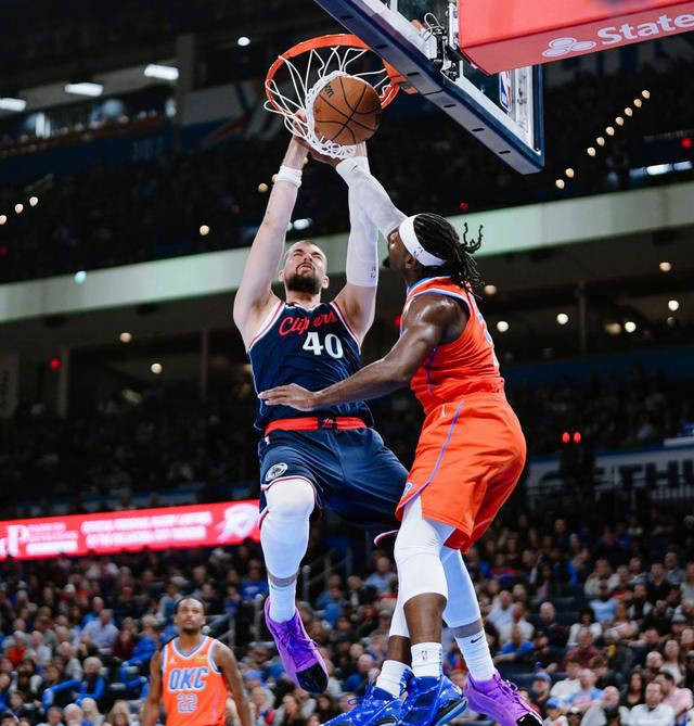 雷霆鏖战四川队,伦纳德点燃赛场 雷霆鏖战四川队,伦纳德点燃赛场