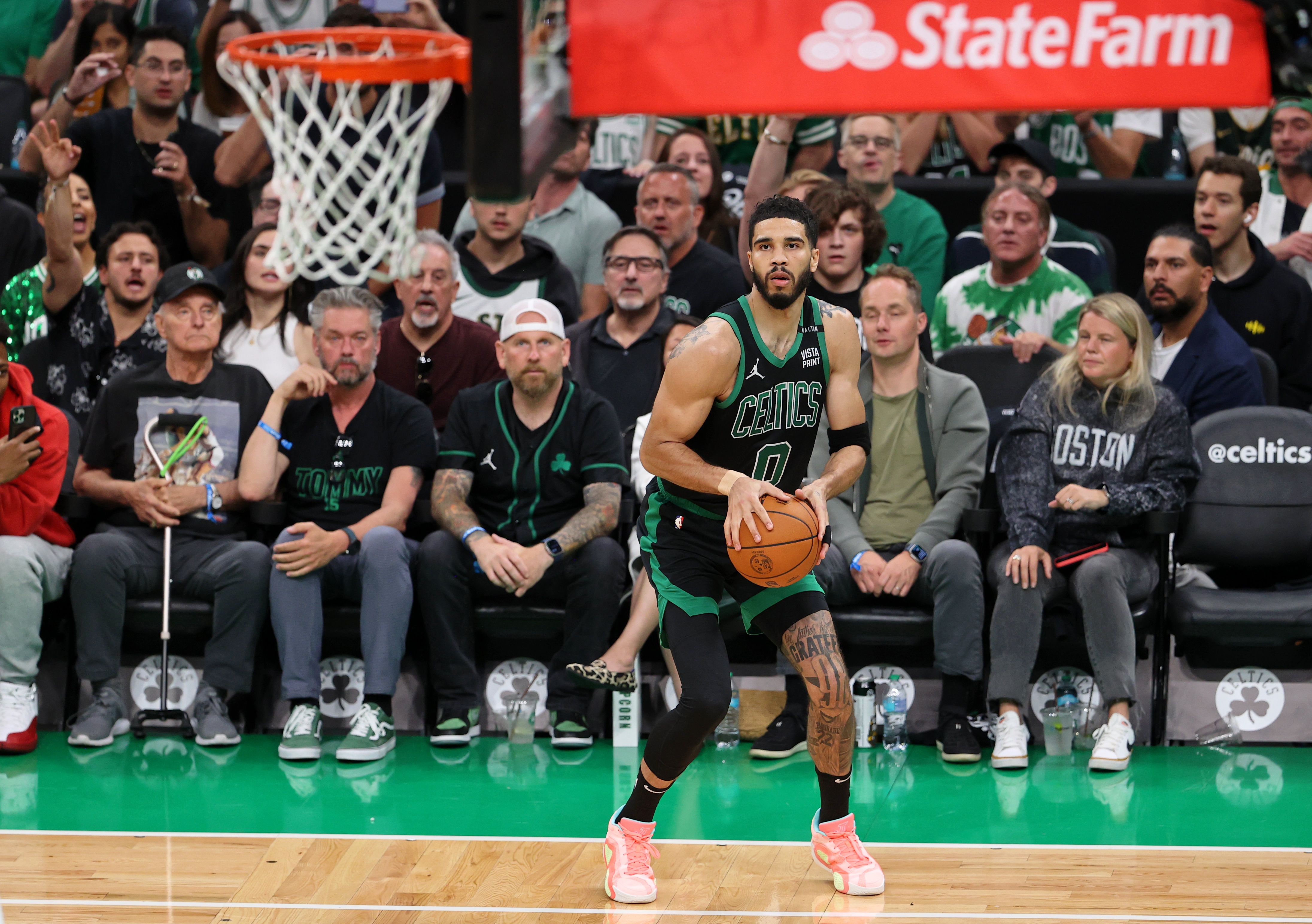 快船横扫凯尔特人,塔图姆关键制胜 快船横扫凯尔特人,塔图姆关键制胜