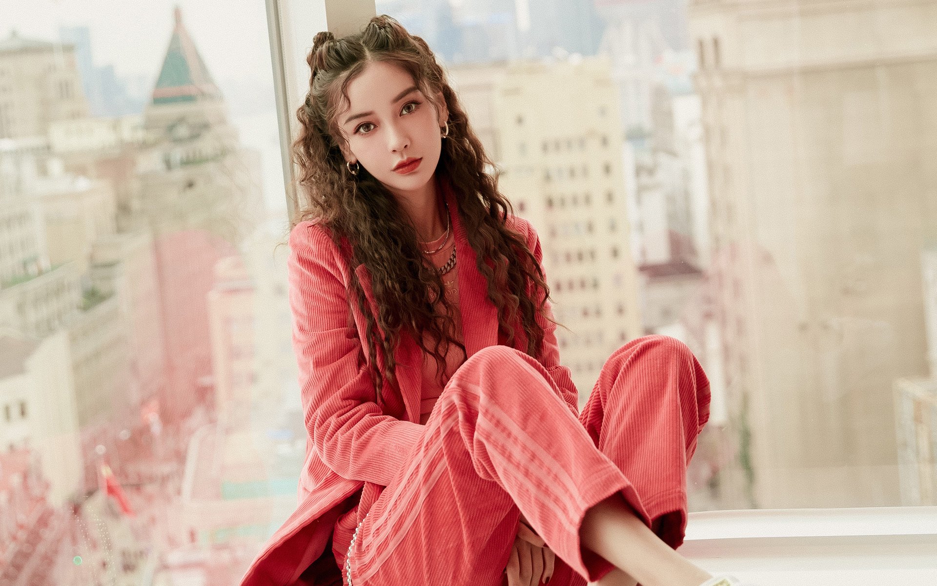 拉塞尔关键制胜！红牛二队险胜索伯车队，F1赛场惊现逆转奇迹