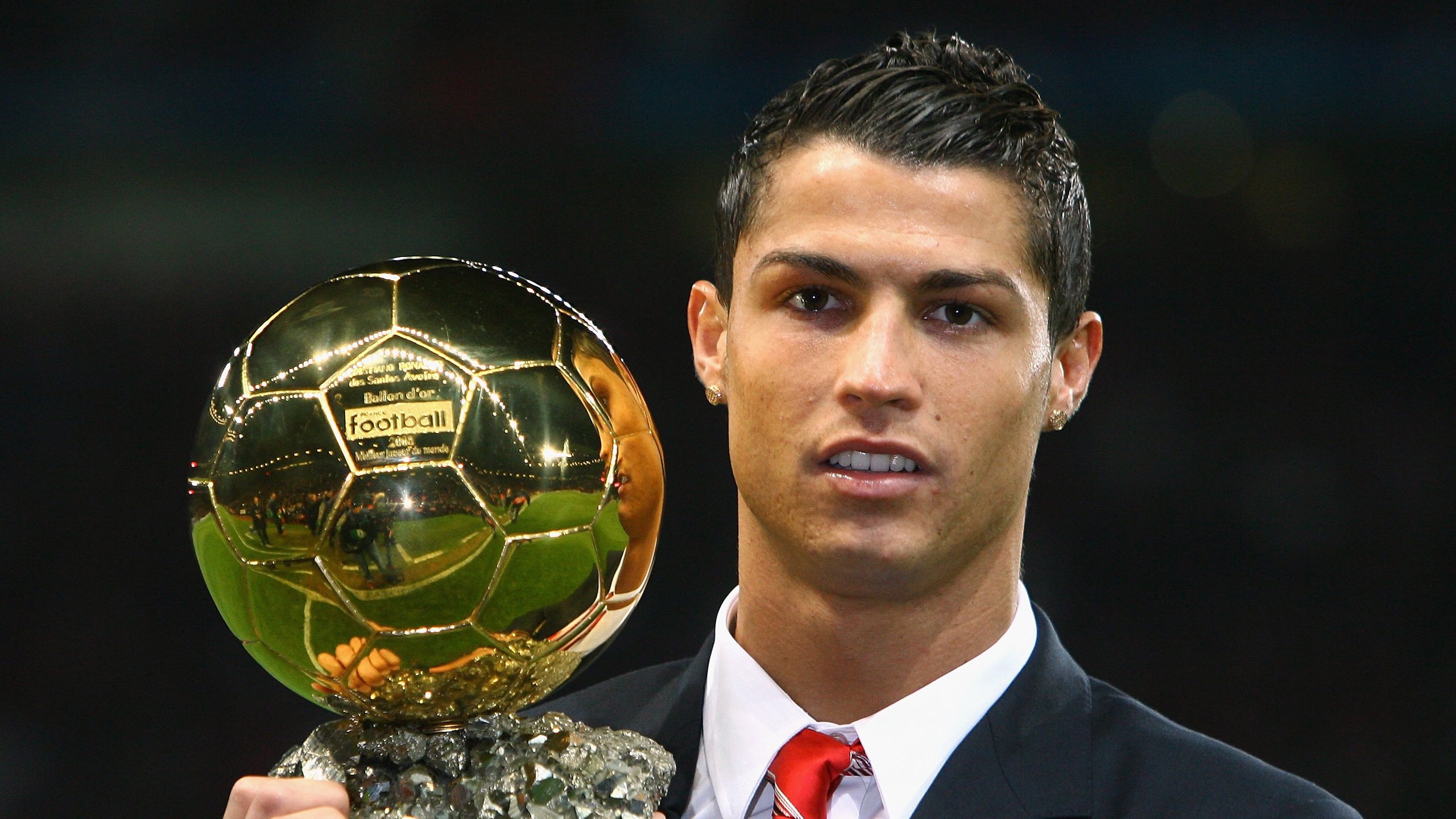 久保建英评分拉满！曼联对阵巴拉圭友谊赛，日本天才闪耀全场