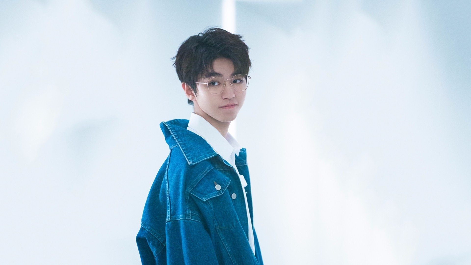 鏖战加时终破茧，擎天一柱定乾坤，浓眉全场最佳无争议，上海队险胜黄蜂